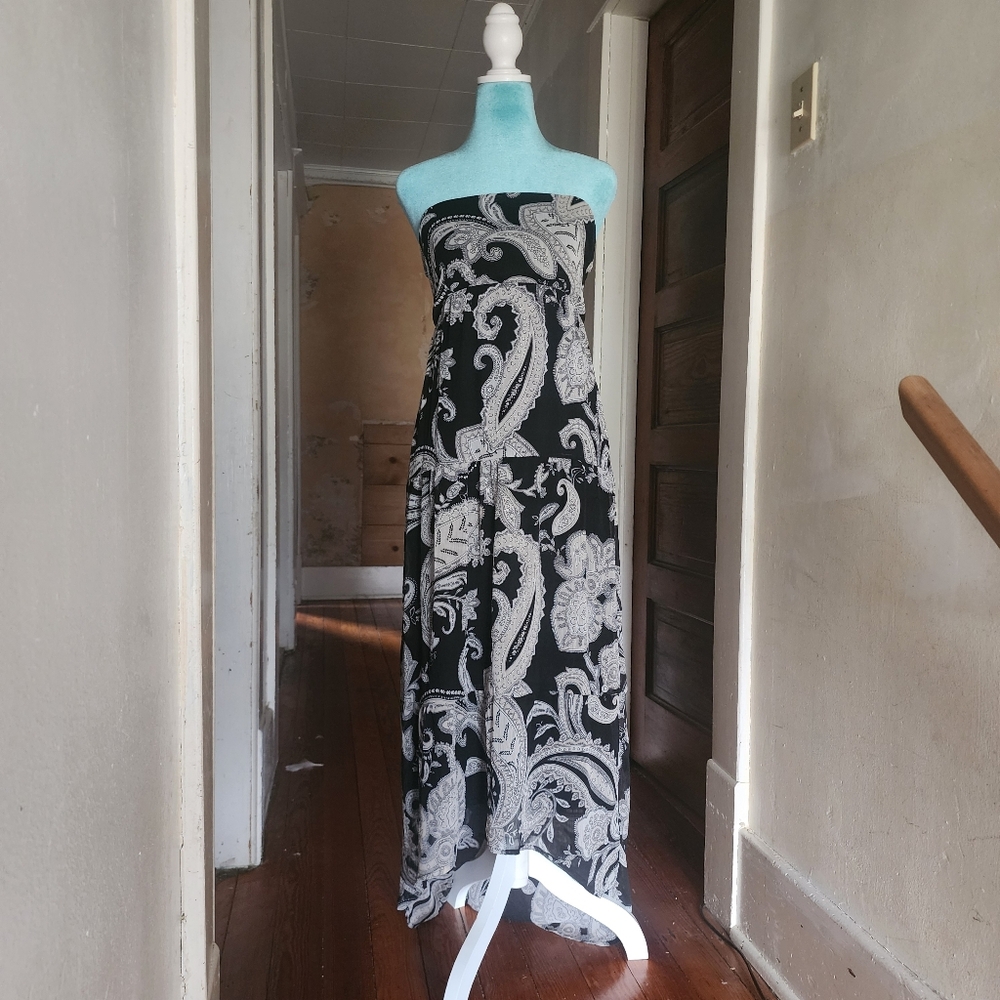 Old Navy Strapless Paisley Dress